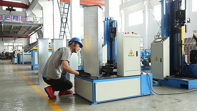 Corner Inserting Machine